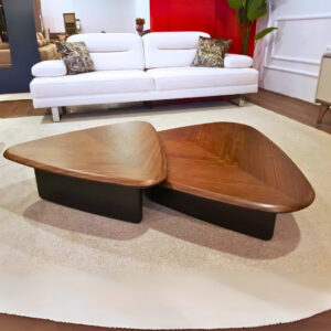 Piazza Table